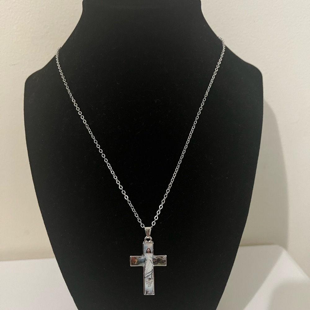 Jesus NWOT Cross Pendant Necklace